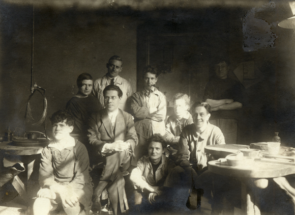 László Moholy-Nagy with Metalworking Students at the Weimar Bauhaus (1924-25)