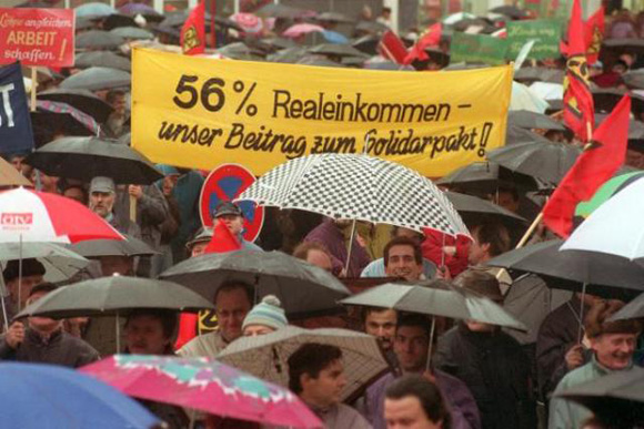 Demonstration gegen vorgeschlagenen Solidarpakt (17. Februar 1993)