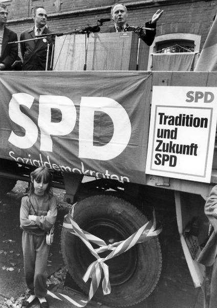 Oskar Lafontaine at an SPD Campaign Event in Bitterfeld (October 10, 1990)