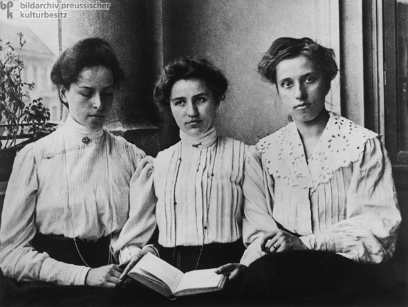 Female University Students (1908)