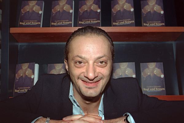 Turkish-German Writer Feridun Zaimoglu (October 12, 2001)