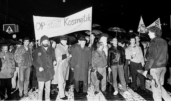 Mitglieder der „Gruppe der 20” mit Hans Modrow in Dresden (Oktober/November 1989)