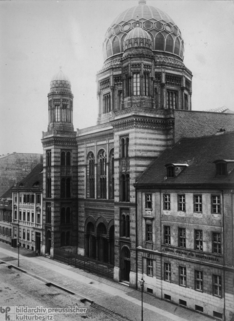 Jewish Synagogue, Oranienburger Straße 30 (c. 1885)