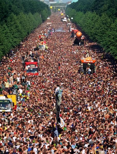 The Love Parade in Berlin (July 10, 1999)