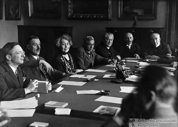 Eine Sitzung der Sektion für Dichtkunst der Preußischen Akademie der Künste (November 1929)
