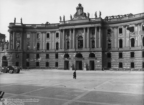 Former Royal Library on August-Bebel-Platz (1946)