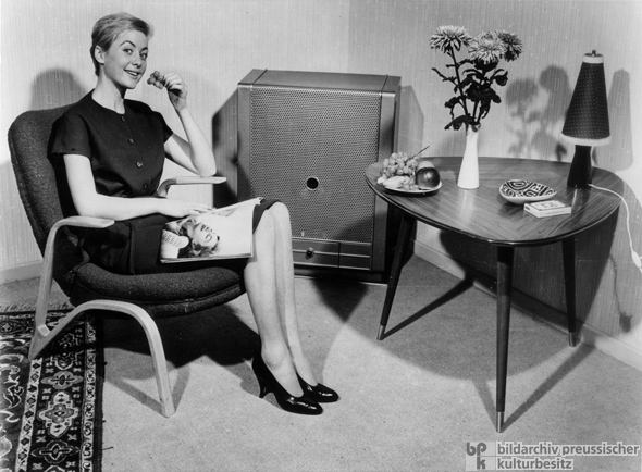 Furniture Design of the 1950s: Corner Seating Arrangment with a Gas-Heating Unit (1957)