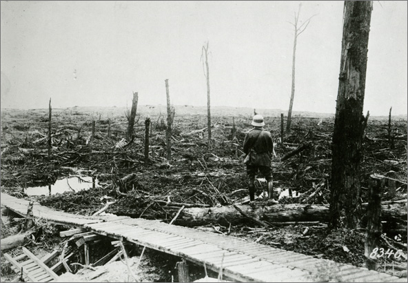 Verwüstetes Gelände in Armentières (April 1918)