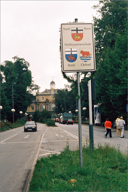 The Sister Cities Bonn and Oxford (Sign in front of the Koblenz Gate, Bonn) (1987)  